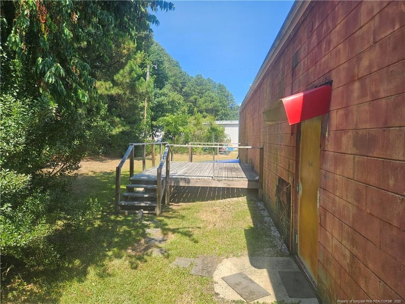 1023 Pamalee Dr, Fayetteville, NC 28303