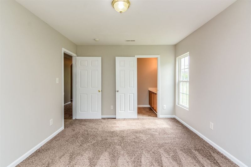 1023 Statler Dr, Durham, NC 27703