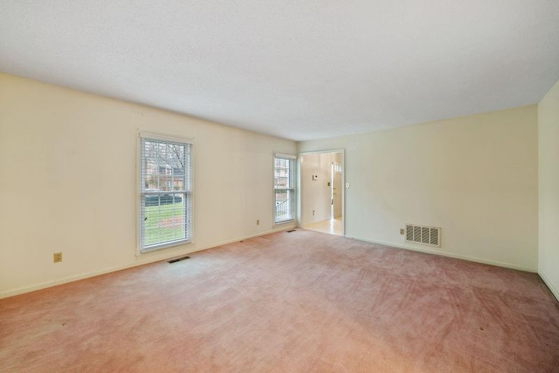 1023 Sturdivant Dr, Cary, NC 27511