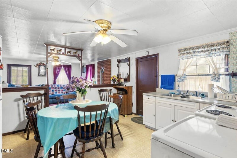 1023 Wade Stephenson Rd, Holly Springs, NC 27540