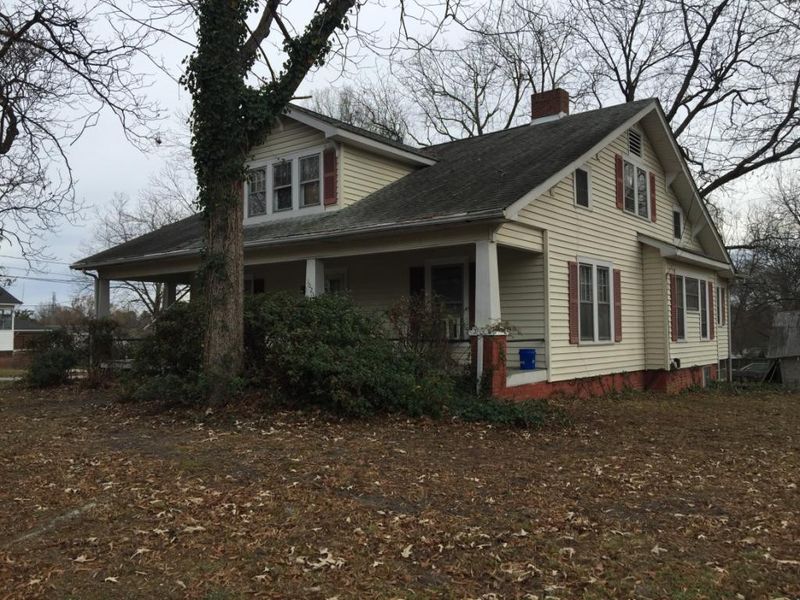 1023 Washington St, Burlington, NC 27217