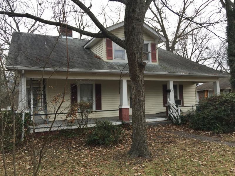 1023 Washington St, Burlington, NC 27217