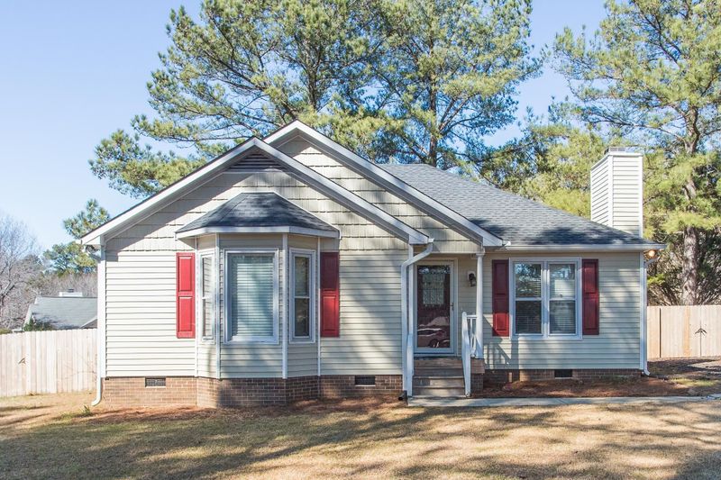 1024 Deep Canyon Dr, Clayton, NC 27520