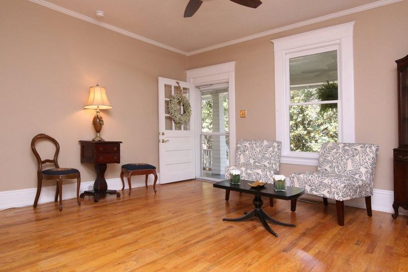 1024 Dorothea Dr, Raleigh, NC 27603