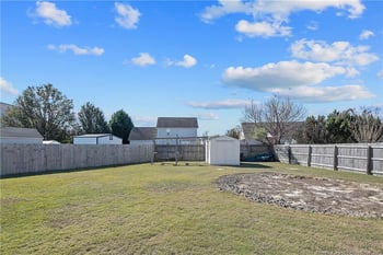 1024 Greenhouse Dr, Hope Mills, NC 28348