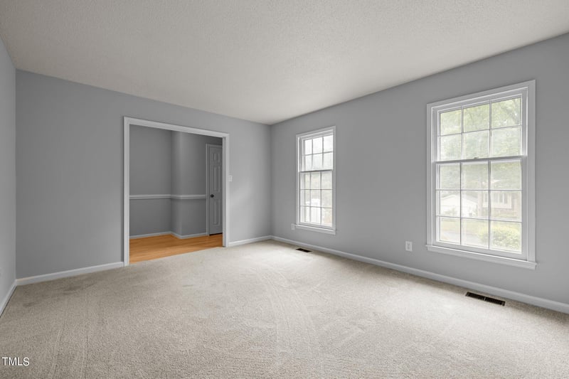 1024 Ivy Ln, Cary, NC 27511