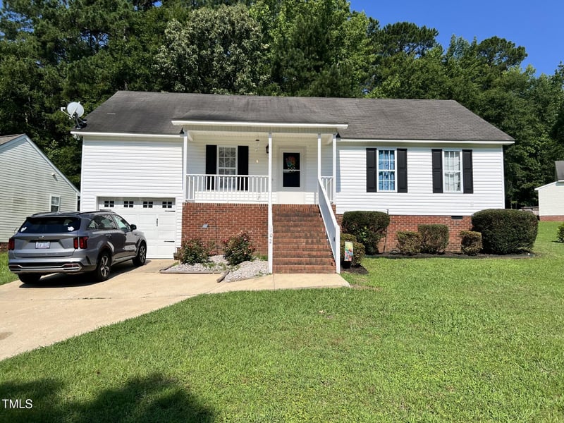 1024 Laurel Leaf Rd, Zebulon, NC 27597