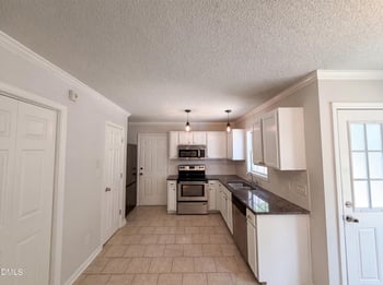 1024 Laurel Leaf Rd, Zebulon, NC 27597
