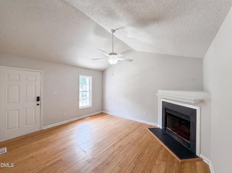 1024 Laurel Leaf Rd, Zebulon, NC 27597