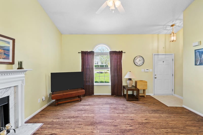 1024 Philwood Ct, Fuquay Varina, NC 27526