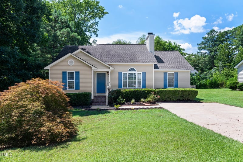 1024 Philwood Ct, Fuquay Varina, NC 27526