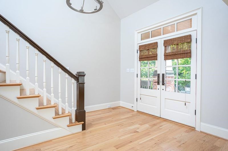 1024 Pinehurst Dr, Chapel Hill, NC 27517