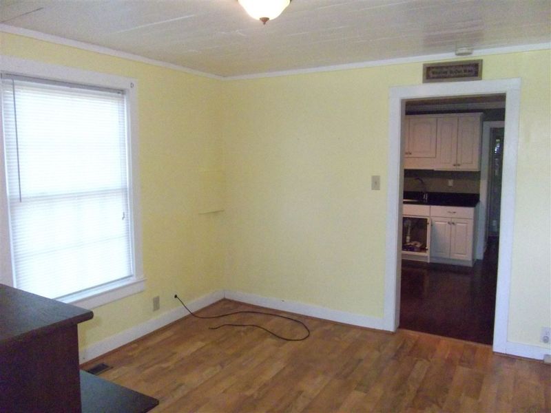 1024 Stallings Rd, Durham, NC 27703