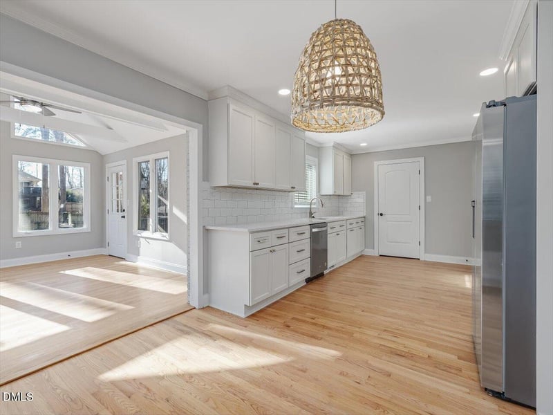 1024 Tanglewood Dr, Cary, NC 27511