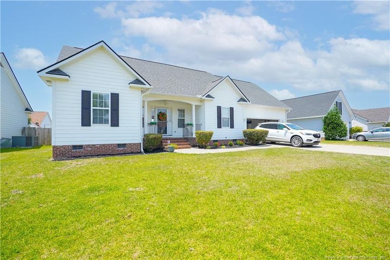 1024 Thistle Gold Dr, Hope Mills, NC 28348