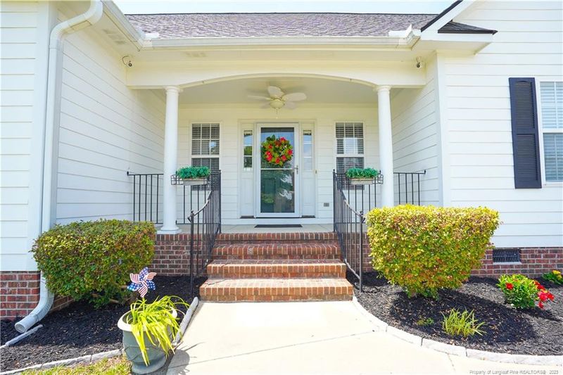 1024 Thistle Gold Dr, Hope Mills, NC 28348