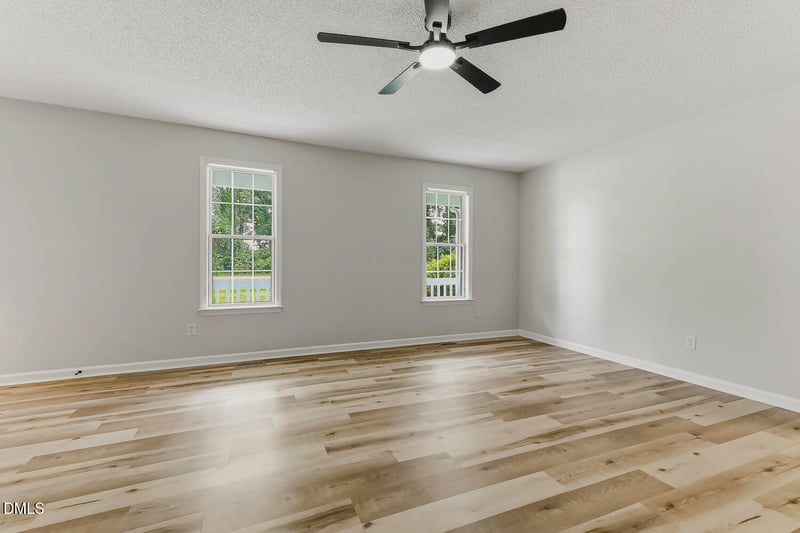 1025 Ashton Hollow Dr, Raleigh, NC 27603