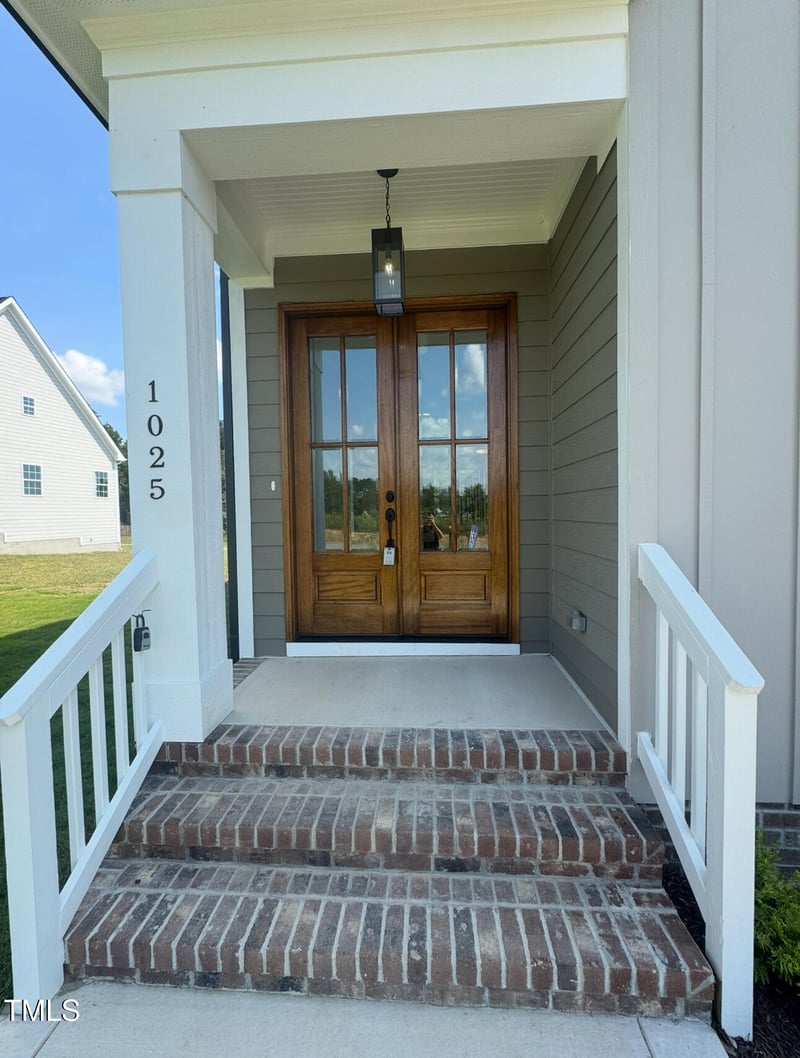 1025 Azalea Garden Cir, Raleigh, NC 27603