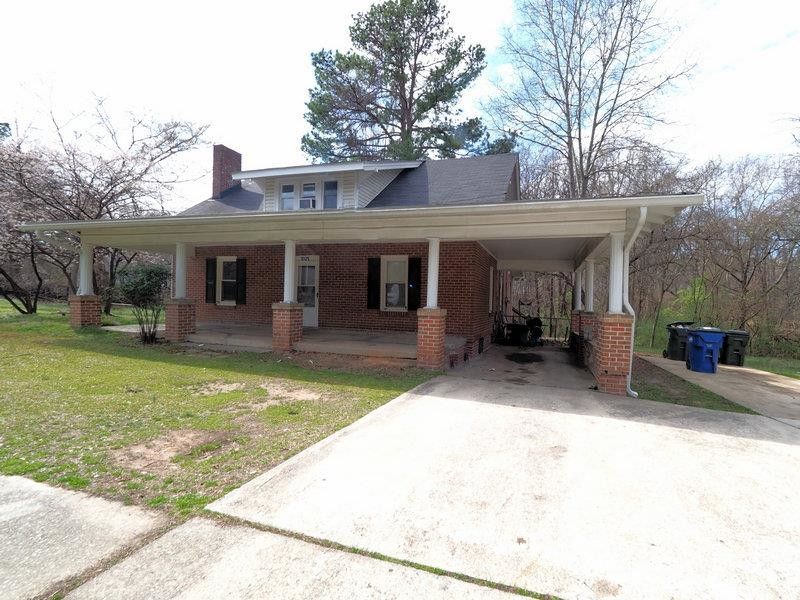 1025 Cross Link Rd, Raleigh, NC 27610