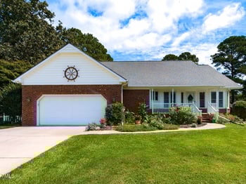1025 Lake Path Rd, Willow Springs, NC 27592