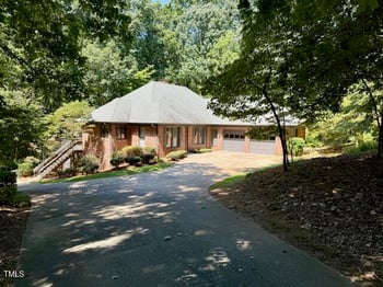 1025 Shadywood Ln, Raleigh, NC 27603