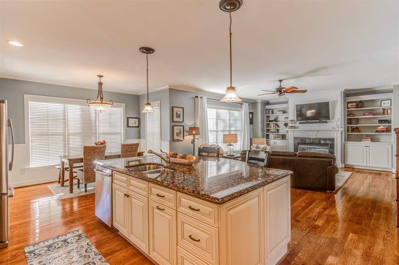 1025 Shasta Daisy Dr, Wake Forest, NC 27587