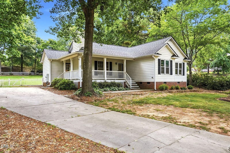 1025 Stonewater Dr, Raleigh, NC 27603