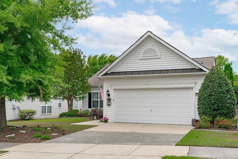 1025 Ventnor Pl, Cary, NC 27519