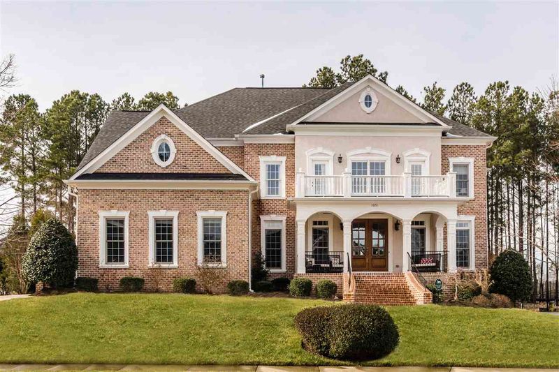 1026 Grogans Mill Dr, Cary, NC 27519
