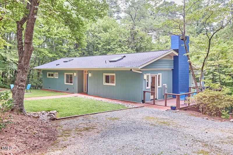 1026 Highland Woods Rd, Chapel Hill, NC 27517