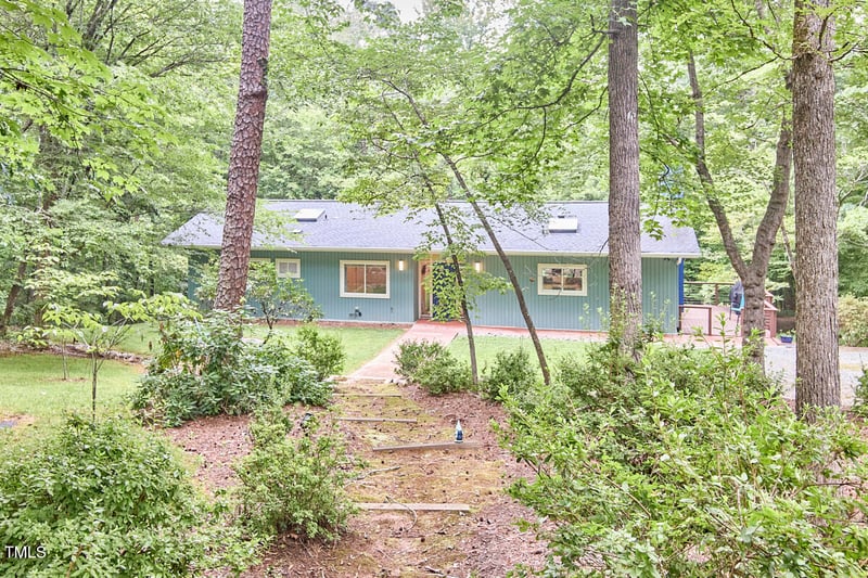 1026 Highland Woods Rd, Chapel Hill, NC 27517