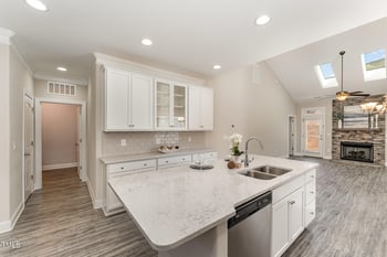 1027 Beechcraft Dr, Mebane, NC 27302