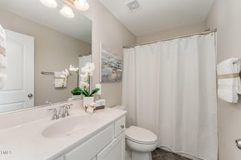 1027 Beechcraft Dr, Mebane, NC 27302