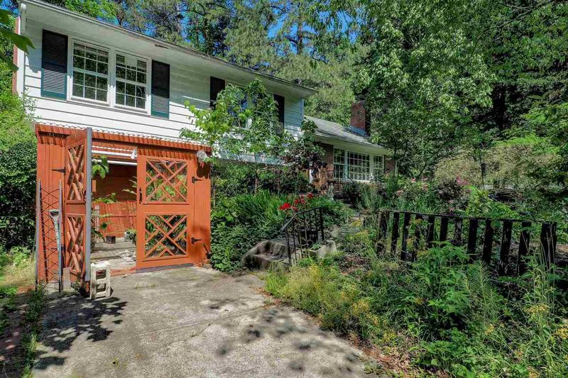 1027 Gardner St, Raleigh, NC 27607