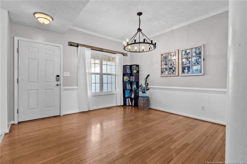 1027 Kenan Dr, Hope Mills, NC 28348
