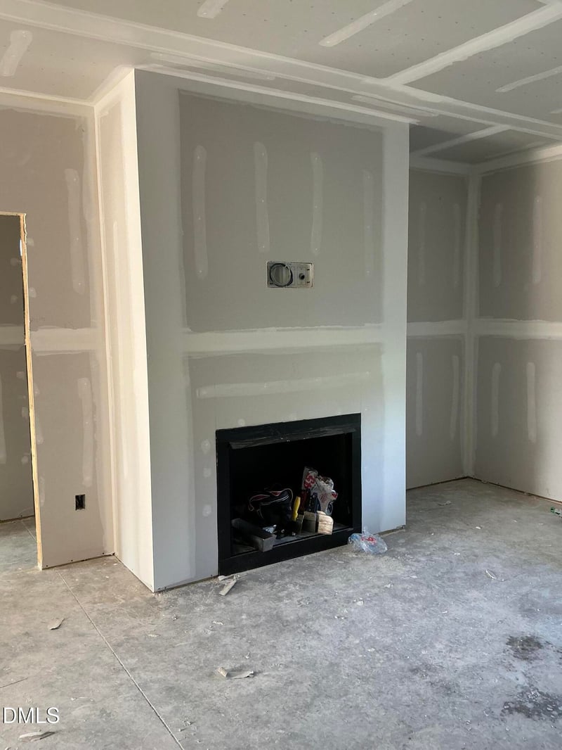 1027 N Lincoln St, Benson, NC 27504