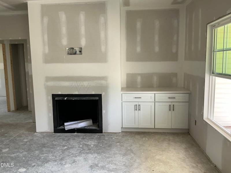 1027 N Lincoln St, Benson, NC 27504