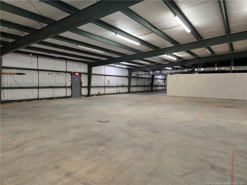 1027 Pamalee Dr, Fayetteville, NC 28303