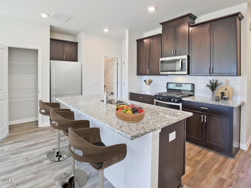 1027 Winding Spring Dr, Mebane, NC 27302