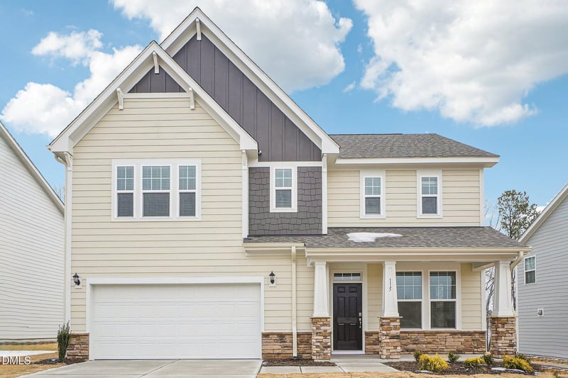 1028 Bolton Pointe Dr, Zebulon, NC 27597