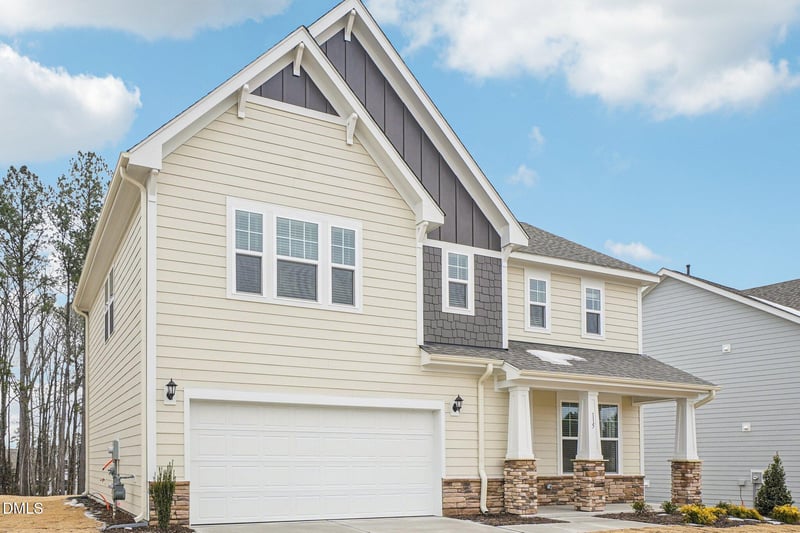 1028 Bolton Pointe Dr, Zebulon, NC 27597