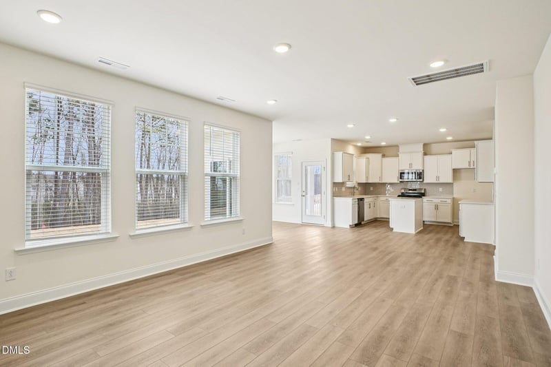 1028 Bolton Pointe Dr, Zebulon, NC 27597