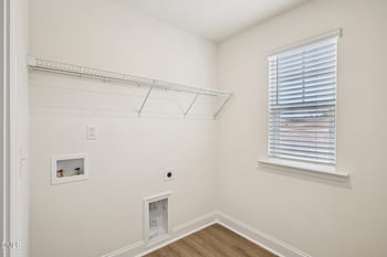 1028 Bolton Pointe Dr, Zebulon, NC 27597