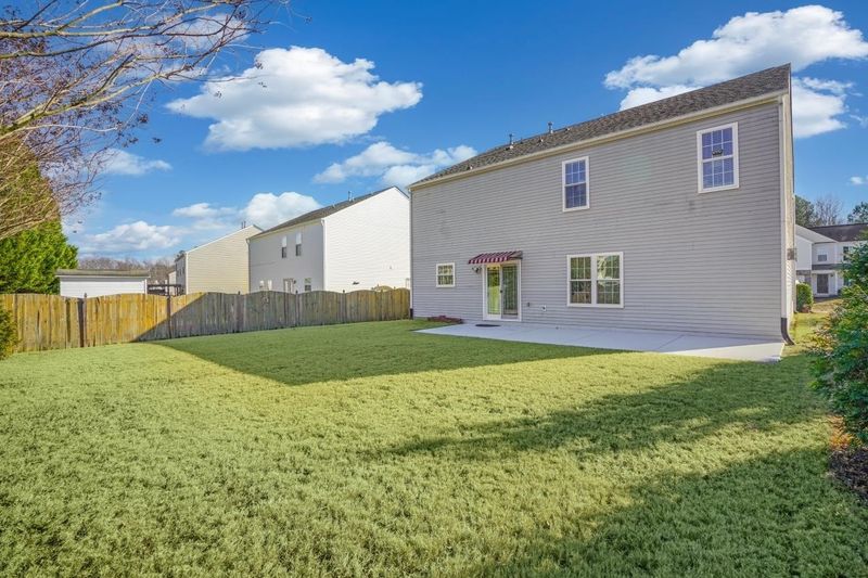1028 Breeze Ln, Clayton, NC 27520