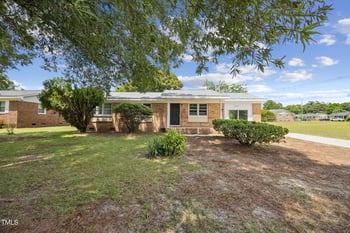 1028 Crayton Cir, Fayetteville, NC 28314
