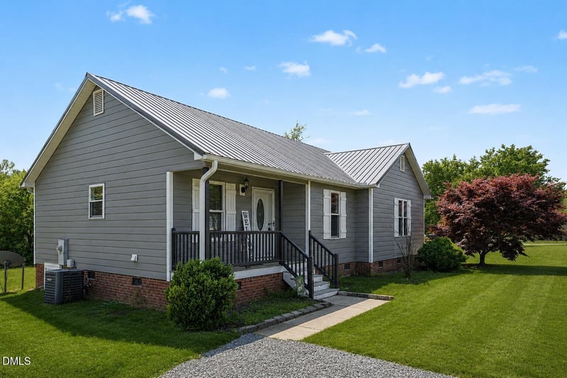 1028 Forest Glen Dr, Raleigh, NC 27603