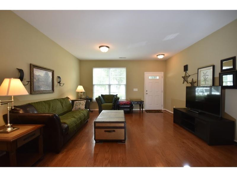 1028 Kelso Ln, Burlington, NC 27215