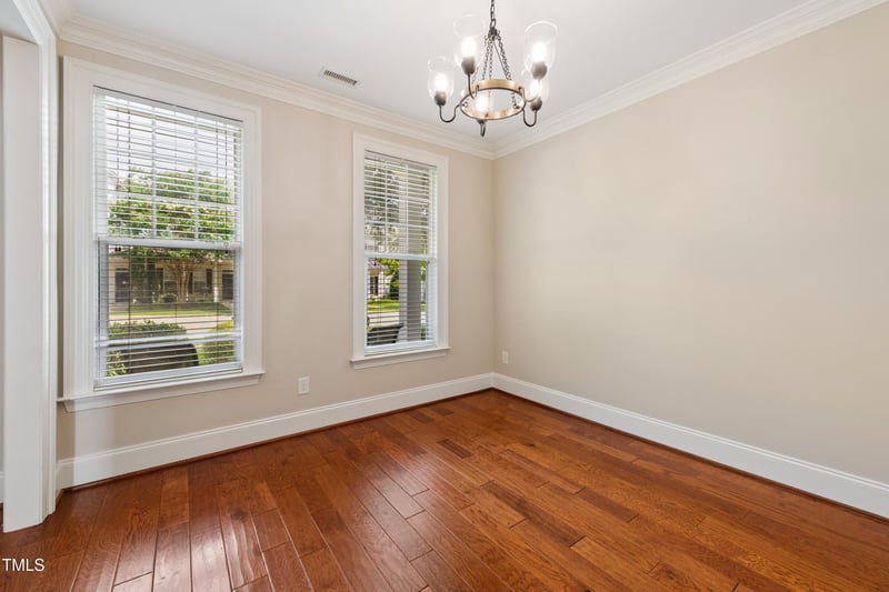 1028 Philpott Dr, Chapel Hill, NC 27517