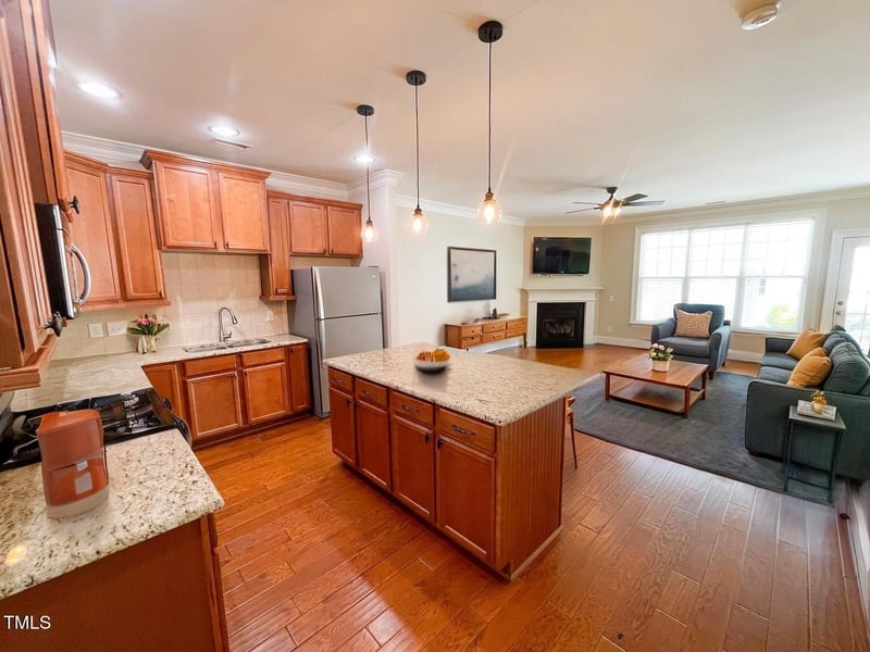 1028 Philpott Dr, Chapel Hill, NC 27517