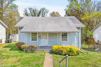 1028 Queen Ann St, Burlington, NC 27217